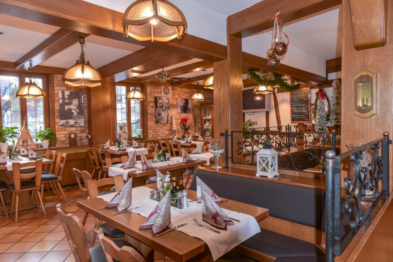 Hotel Ristorante Rostica 바트우라하 외부 사진